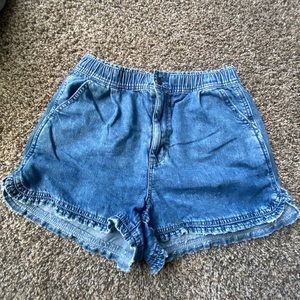 Stretch Waist Mom Shorts